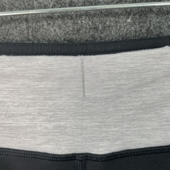 Lululemon Run Sun Sprinter Crop Leggings Women’s 6 Black Metallic Silver - Picture 6 of 9